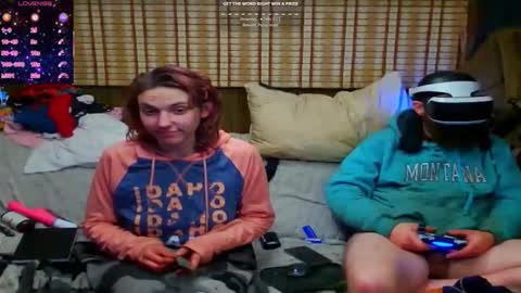 Snapshot of countryfuckers chatting on October 23, 1:21 pm Alaskawildcouple online show from October 23, 1:21 pm