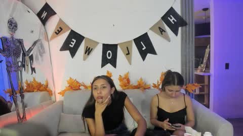 couple_funnyy online show from October 9, 2:09 am