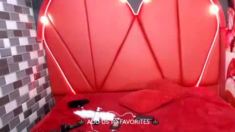 MIA LIZ AND SAM online show from February 23, 11:47 pm