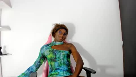 coupleblack_24 online show from May 28, 2:20 am