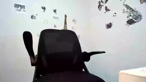 Snapshot of coupleeswetthott chatting on January 19, 1:42 am coupleeswetthott online show from January 19, 1:42 am