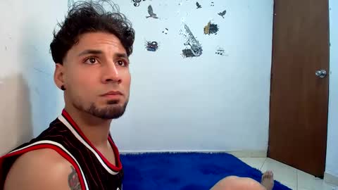 Snapshot of coupleeswetthott chatting on February 12, 1:28 pm coupleeswetthott online show from February 12, 1:28 pm