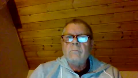 Snapshot of couples1234 chatting on November 25, 5:02 pm couples1234 online show from November 25, 5:02 pm