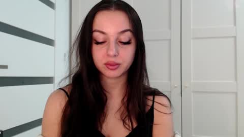 Courtney online show from February 25, 8:02 am