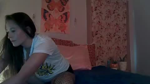 courtscutekitty online show from July 11, 3:26 pm