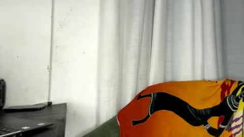 Snapshot of crave_meslowly chatting on June 28, 1:11 am Taliee online show from June 28, 1:11 am