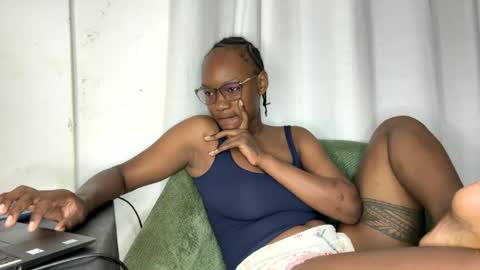 Snapshot of crave_meslowly chatting on July 1, 3:30 am Taliee online show from July 1, 3:30 am
