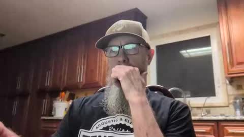 Snapshot of craven_moreass chatting on May 24, 10:09 am Dick Fitswell online show from May 24, 10:09 am