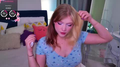 Snapshot of crazy__wine chatting on May 22, 10:15 pm Sonya online show from May 22, 10:15 pm