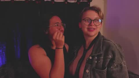 Snapshot of crazy_cakes_ chatting on September 12, 4:45 am Lexie  Rose  online show from September 12, 4:45 am