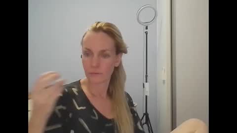 Anny online show from April 4, 12:31 am