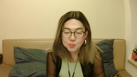 Kelly   online show from October 24, 5:09 pm