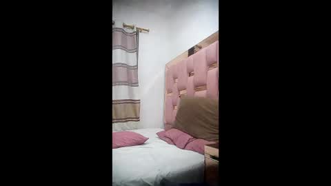 Snapshot of crazyexperiencexxx chatting on June 2, 8:16 am crazyexperiencexxx online show from June 2, 8:16 am