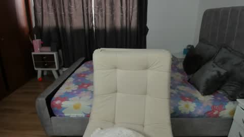 LAURA online show from February 15, 8:16 pm