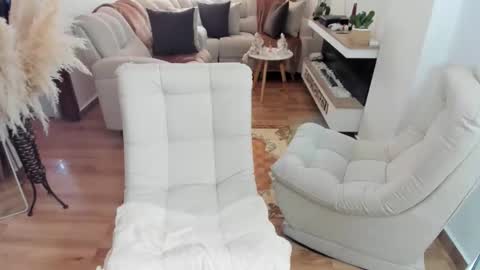 LAURA online show from February 27, 1:33 pm