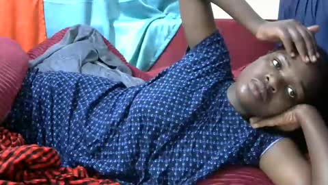 Snapshot of creamymomma chatting on December 9, 1:18 am verah online show from December 9, 1:18 am