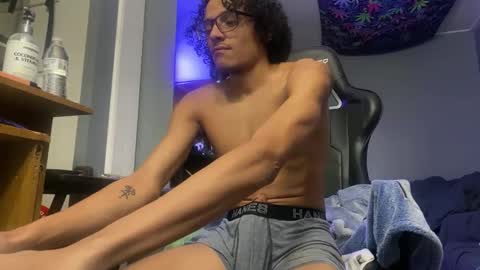 Snapshot of creamypopsicle7 chatting on December 13, 12:20 am Cream online show from December 13, 12:20 am