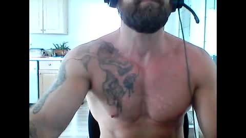 Snapshot of creatureofbeauty chatting on April 22, 3:13 pm creatureofbeauty online show from April 22, 3:13 pm
