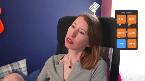 Quinn de la Creme online show from April 7, 9:15 pm