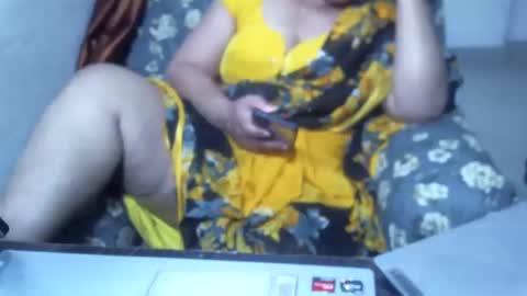 Snapshot of crezybhabihot chatting on January 16, 12:45 am Sonika69 online show from January 16, 12:45 am