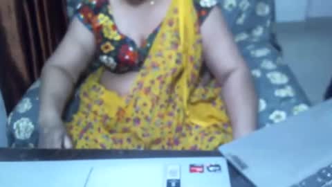 Snapshot of crezybhabihot chatting on January 25, 11:44 am Sonika69 online show from January 25, 11:44 am