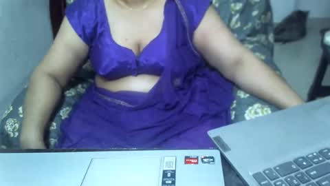 Snapshot of crezybhabihot chatting on January 26, 9:51 pm Sonika69 online show from January 26, 9:51 pm