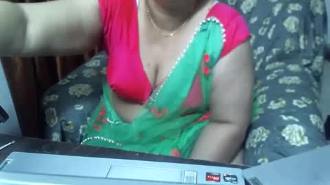Snapshot of crezybhabihot chatting on February 4, 10:54 am Sonika69 online show from February 4, 10:54 am