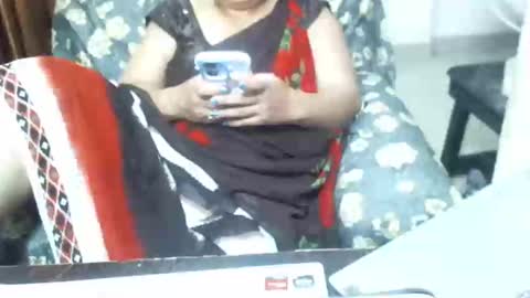 Snapshot of crezybhabihot chatting on February 26, 3:10 am Sonika69 online show from February 26, 3:10 am