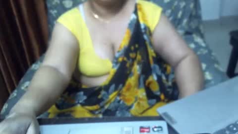 Snapshot of crezybhabihot chatting on March 3, 12:16 pm Sonika69 online show from March 3, 12:16 pm
