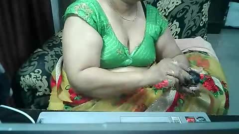 Snapshot of crezybhabihot chatting on September 10, 11:21 am Sonika69 online show from September 10, 11:21 am