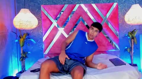 Snapshot of crh58_ chatting on September 9, 11:37 pm crh58_ online show from September 9, 11:37 pm