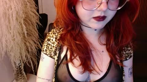 Snapshot of crimson_tati chatting on January 16, 10:32 am Tatiana online show from January 16, 10:32 am