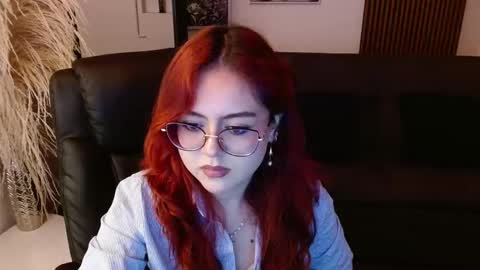 Snapshot of crimson_tati chatting on February 12, 7:34 am Tatiana online show from February 12, 7:34 am