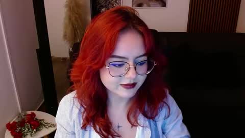 Snapshot of crimson_tati chatting on February 23, 7:17 pm Tatiana online show from February 23, 7:17 pm