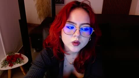 Snapshot of crimson_tati chatting on March 6, 10:20 am Tatiana online show from March 6, 10:20 am