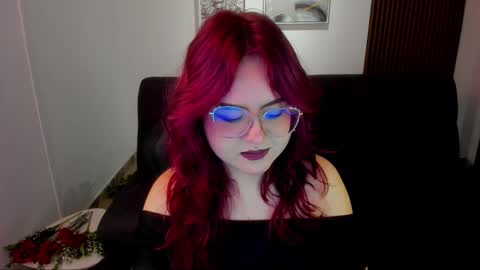 Snapshot of crimson_tati chatting on September 16, 4:13 am Tatiana online show from September 16, 4:13 am