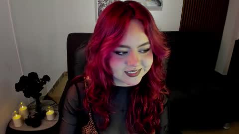 Snapshot of crimson_tati chatting on September 28, 4:40 am Tatiana online show from September 28, 4:40 am