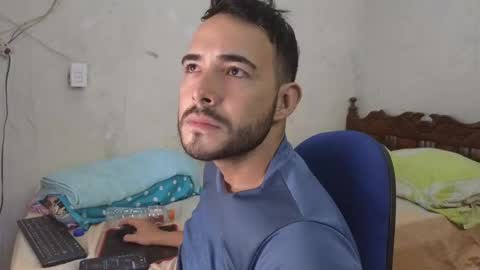 Snapshot of cris_simons chatting on December 4, 5:33 pm cris_simons online show from December 4, 5:33 pm