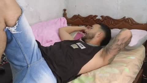 Snapshot of cris_simons chatting on January 31, 9:16 pm cris_simons online show from January 31, 9:16 pm