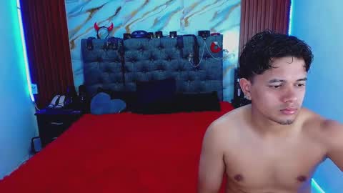 CRISANDMERY online show from March 23, 5:00 am