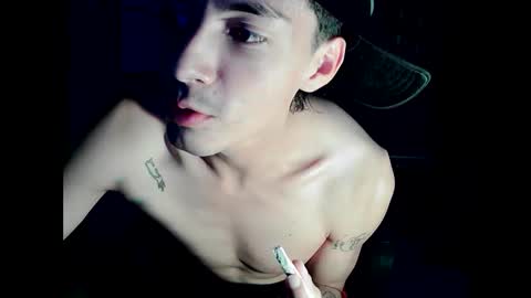 Crisanto online show from May 27, 1:57 am