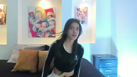 Snapshot of crisle_11 chatting on June 15, 11:45 am Cris online show from June 15, 11:45 am