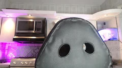 Cristina Onazis online show from April 12, 6:35 pm