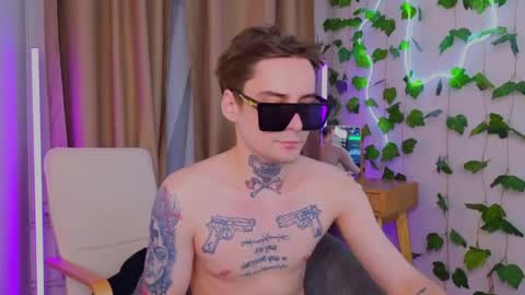 Chris online show from April 17, 10:46 pm