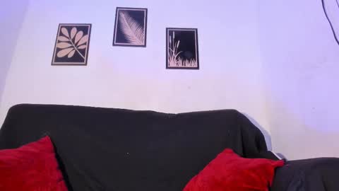 criss_zuri online show from February 11, 12:10 pm