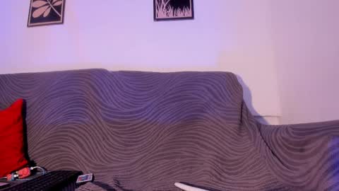 criss_zuri online show from April 1, 1:41 pm