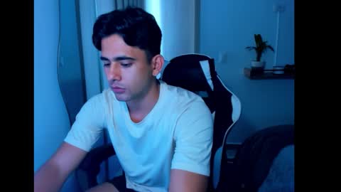 crissblack1 online show from March 1, 7:49 pm