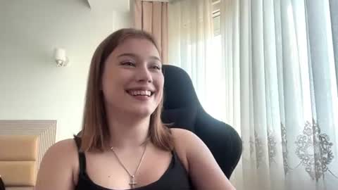crissymemo online show from June 15, 3:03 pm
