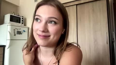 crissymemo online show from July 8, 3:16 pm