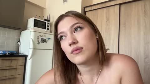 crissymemo online show from July 29, 3:10 pm